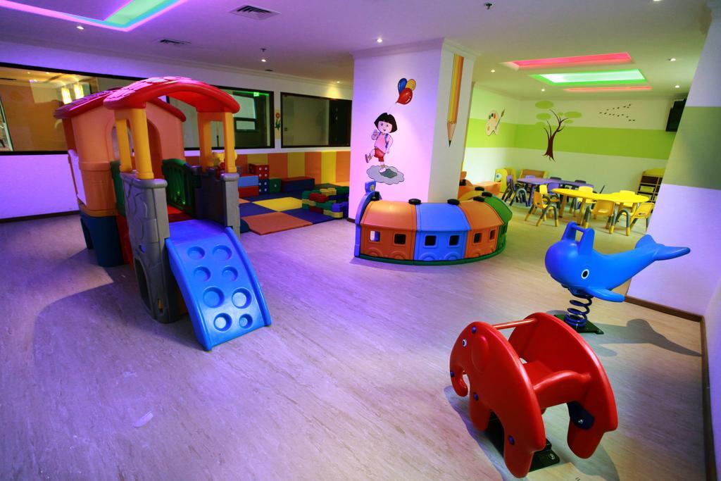 Golden Ocean Hotel Доха Екстериор снимка