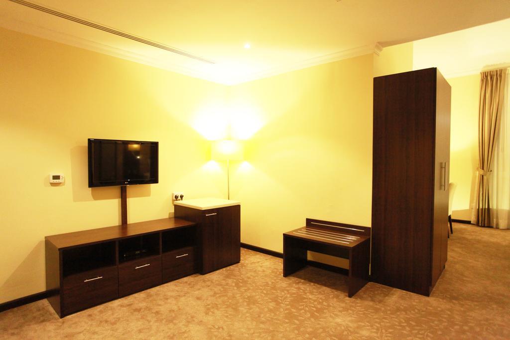 Golden Ocean Hotel Доха Екстериор снимка