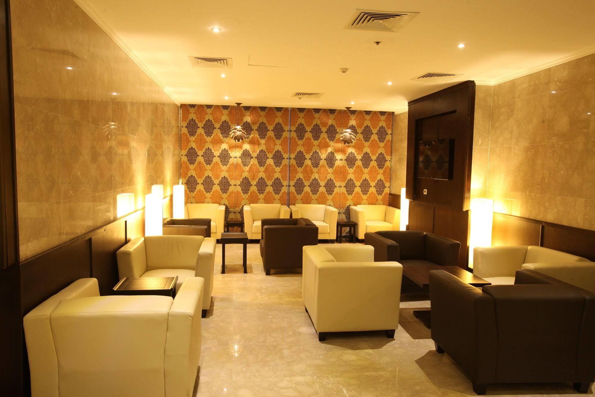 Golden Ocean Hotel Доха Екстериор снимка