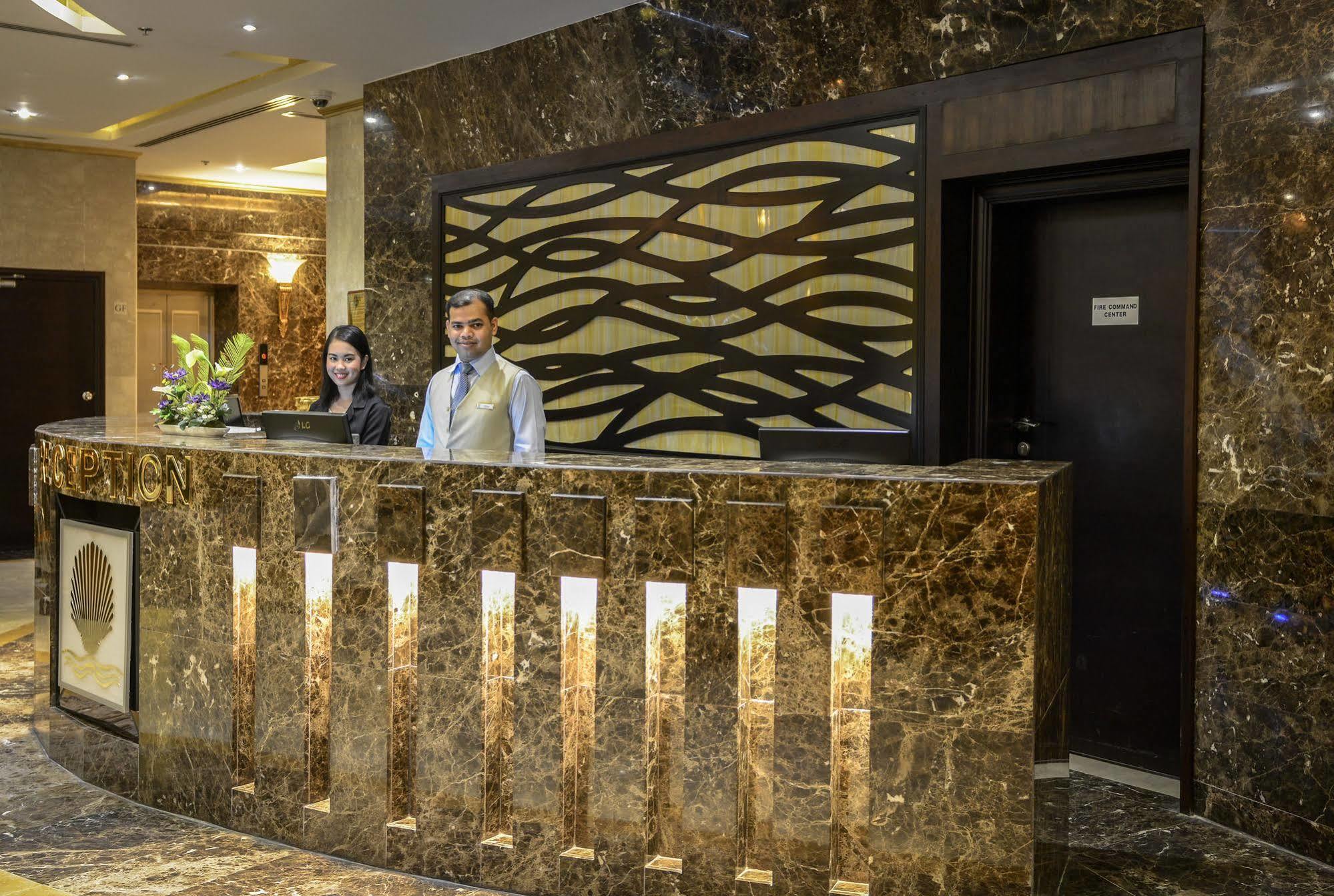 Golden Ocean Hotel Доха Екстериор снимка