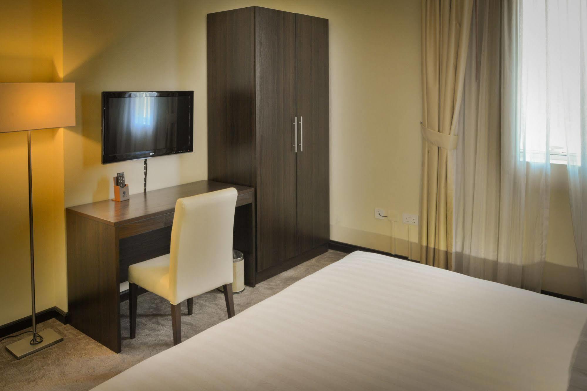 Golden Ocean Hotel Доха Екстериор снимка